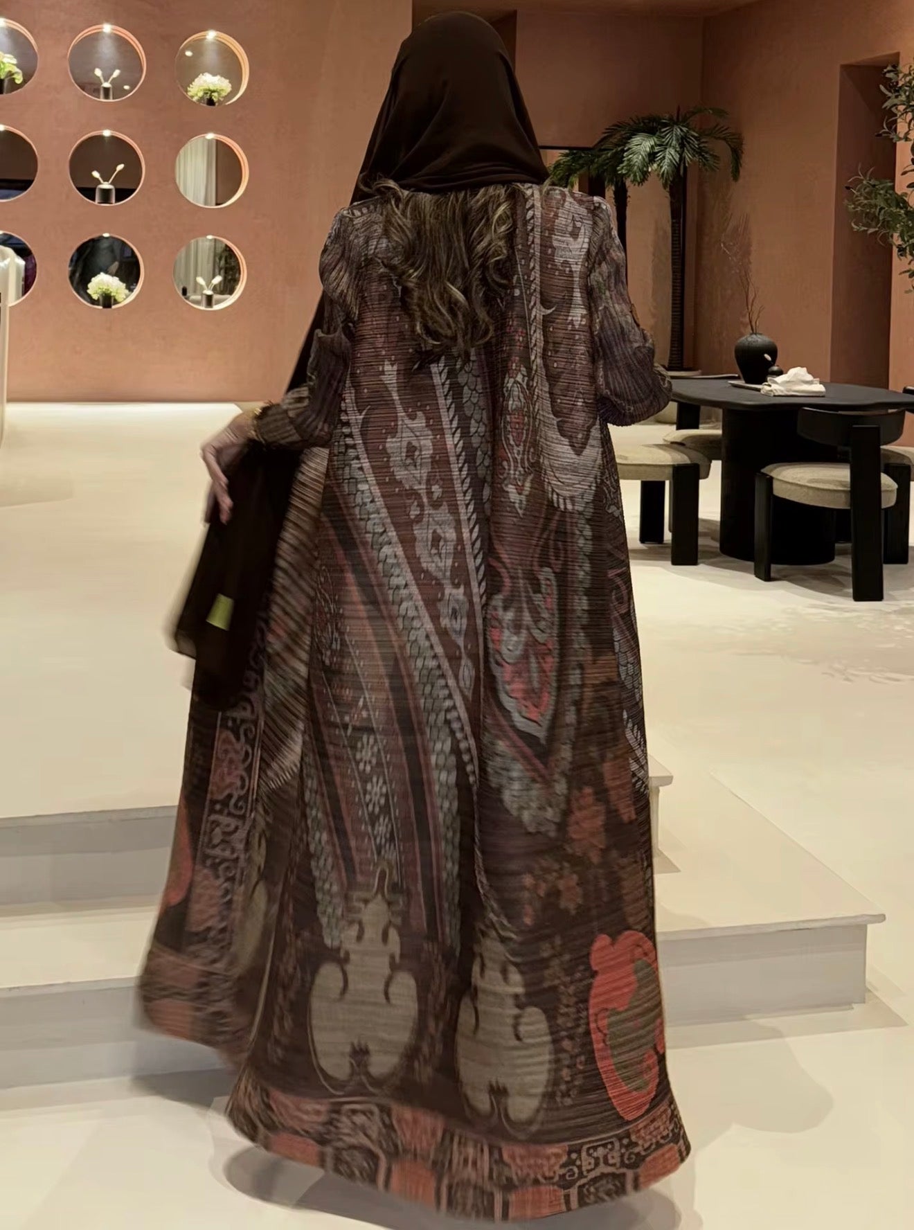 Emirati Pleated Abaya